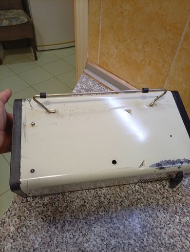 Kaloriferi: Električni grejač/ventilator (toplotni ventilator – “kalorifer”) za — 2