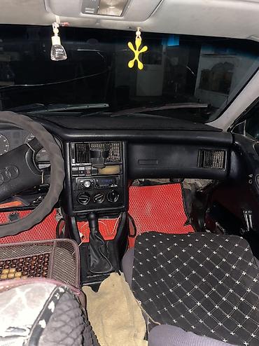 Audi: Audi 80: 1992 г., 2 л, Механика, Бензин, Седан — 7