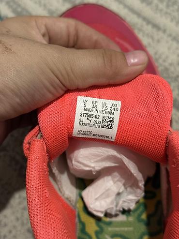 волейбольный крассовка: Волейбольные/баскетбольные кроссовки PUMA, разноцветная пара (левый — — 3