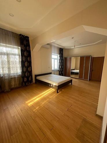 Долгосрочная аренда домов: 400 м², 7 комнат, Балкон застеклен, Видеонаблюдение, Бассейн — 4