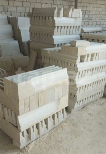 Beton dirəklər: Fasad və hasar üçün müxtəlif növ daşlar təklif olunur. Bu daşlar -da lalafo.az — 22 Beton dirəklər: Fasad və hasar üçün müxtəlif növ daşlar təklif olunur. Bu daşlar — 22