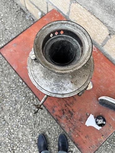 Qədim samovarlar: Məhsul: Köhnə tip samovar (kömür/odunla işləyən) Təsvir: - Material — 11