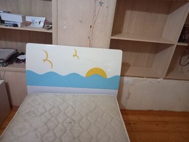 kohne gunesli heyet evleri: Təknəfərlik çarpayı, Bazasız, Matras ilə, Siyirməsiz