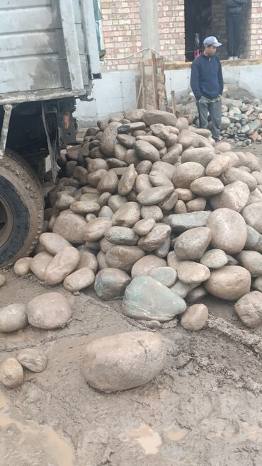 Камень: Камни Таш арзан камни для фундамента ручная погрузка зил камни камни