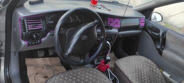maşın üçün tent: Opel Vectra: 1.8 l | 1996 il 350000 km Sedan
