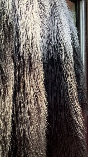 Paltolar: Qara boz tuklu mont. Geyinilmeyib, dubaydan alinma maldir, cox -da lalafo.az — 8 Paltolar: Qara boz tuklu mont. Geyinilmeyib, dubaydan alinma maldir, cox — 8