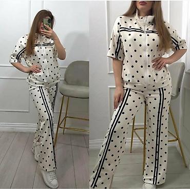 Kompleti: #Kompleti
Cena 3600
Uni vel.
V30 — 2