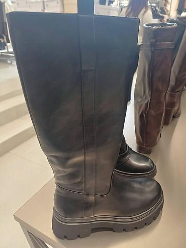 beti metlika outlet: I jos novih modela čizmi birajte. od 5500 do 7500 zavisno od modela — 3