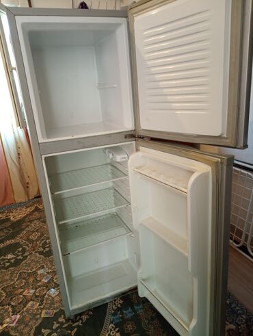 Холодильники: Холодильник Atlant, Б/у, Минихолодильник