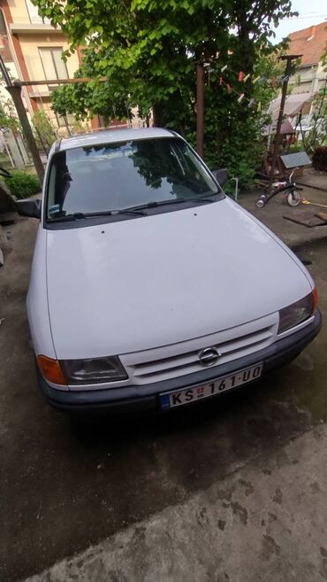 ponco italy vuna univerzalna: Opel Astra: 1.4 l | 1991 г. | 1400 km. Hečbek