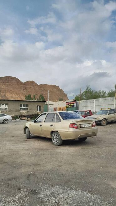 daewoo nexia двери: Daewoo Nexia: 2010 г., 1.5 л, Механика, Бензин, Седан