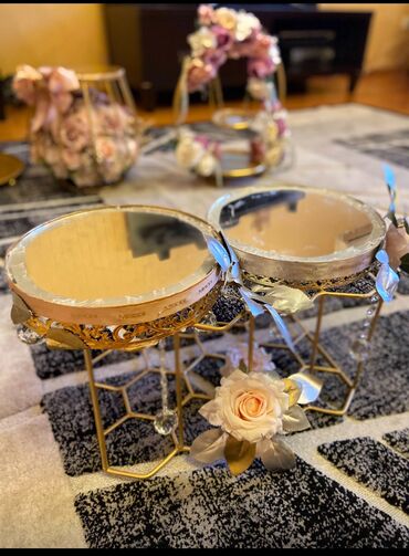 Xonça: Her biri ela vezyetdedir. Tek tek qiymeti 20 azn — 5