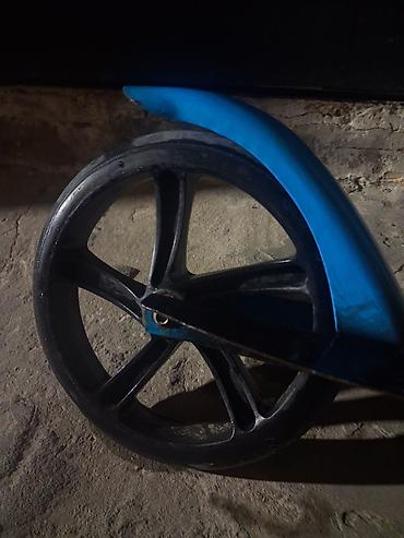 acar pult: 2024 il, 1 km — 3