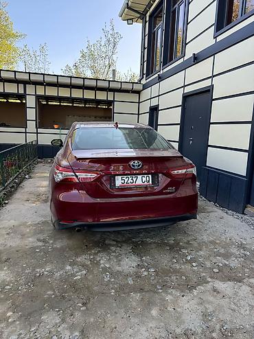 Toyota: Toyota Camry: 2020 г., 2.5 л, Вариатор, Гибрид, Седан — 2