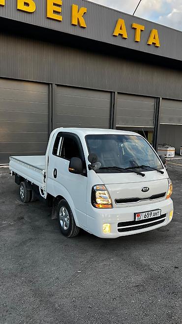 Kia BONGO: 2019 г., 2.5 л, Автомат, Дизель