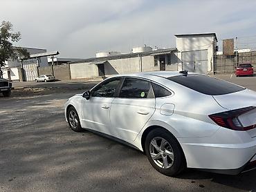хендлер: Hyundai Sonata: 2020 г., Газ — 3