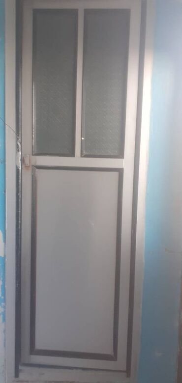 plastik qapilar islenmis: Пластиковая дверь, 70х200 см, Б/у, Без гарантии, Платная установка