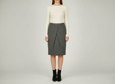 kapcie ze sztywnym zapietkiem: Women`s skirt, size XS