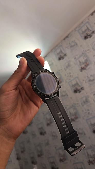 Huawei Watch GT Orjinal - Rəng: qara - Korpus: dairəvi metal çərçivə