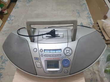cd проигрыватель: Портативный аудиоцентр Panasonic RX-ES27 Power Blaster. Основные