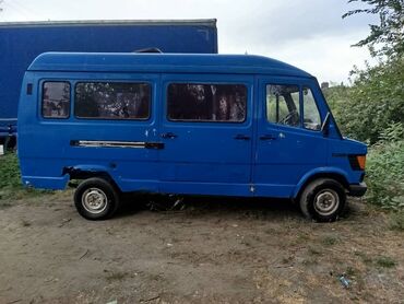 шины для фронтальных погрузчиков: Mercedes-Benz T1: 1998 г., Бензин, Фургон