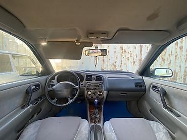 Nissan Primera: 2000 г., 1.8 л, Механика, Бензин, Седан