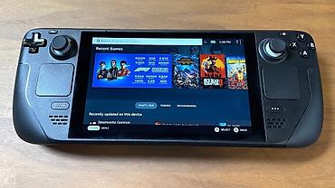 Steam Deck portativ oyun konsolu - 7 düymlük toxunmatik LCD ekran