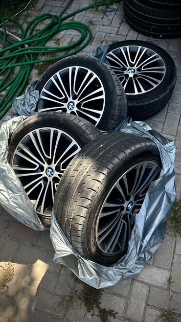 шины х5: Продаю оригинальные диски на BMW G30 (5-series) с комплектом