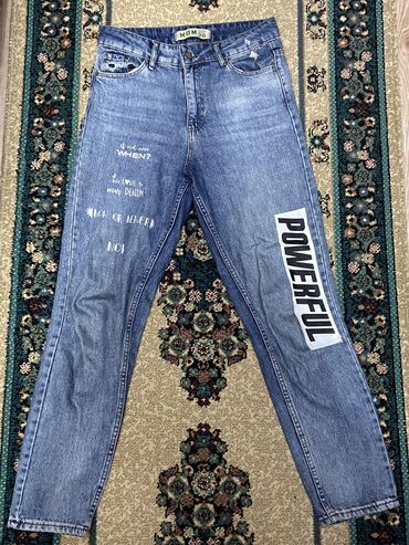 cins pencekler 2022: Mom jeans 26 ölçü 5 azn
çox az geyinilib