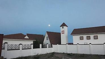 Продажа отелей и хостелов: Продаю отель на Иссык Куле в с. Тамчи . 200 км от г. Бишкек. Участок — 6