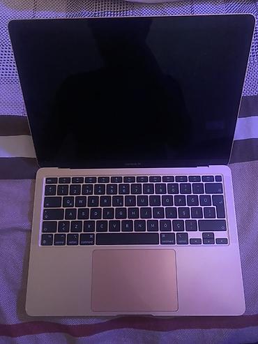 apple notebook: Apple MacBook Air (qızılı rəng) - Model: MacBook Air (nəsil şəkildən — 2