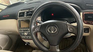 Toyota: Toyota Ipsum: 2001 г., 2.4 л, Автомат, Бензин, Минивэн — 10