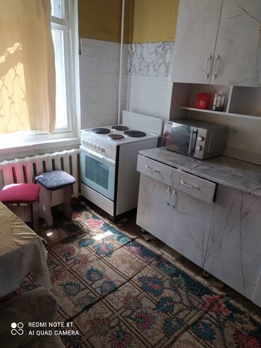 квартира в центре бишкек: 2 комнаты, Собственник, Без подселения, С мебелью частично