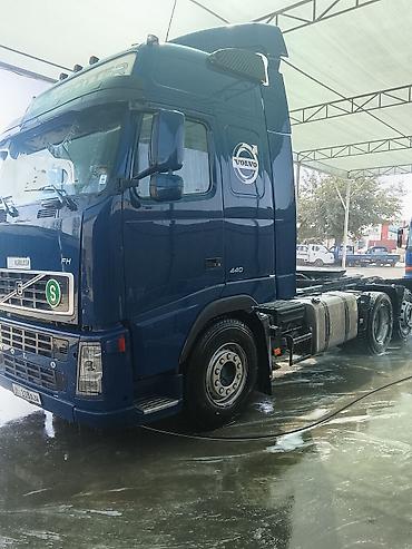 жесткий тросс: Тягач, Volvo, 2007 г., Тентованный — 6