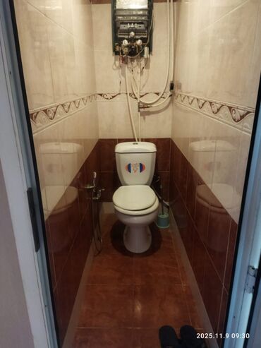 Uzunmüddətli kirayə mənzillər: Mənzil – Suvəlanda, 3 mərtəbəli evin 3 cü mərtəbəsində. 2 otaqlı — 7