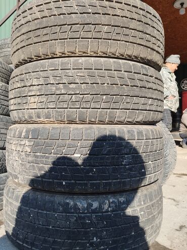 Шины: Шины 235 / 55 / R 19, Зима, Б/у, Комплект, Легковые, Япония, Dunlop