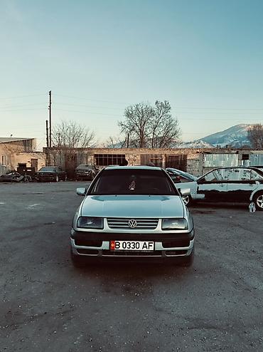 Volkswagen: Volkswagen Vento: 1996 г., 1.8 л, Механика, Бензин, Седан — 1