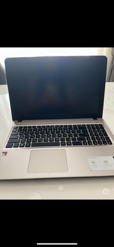 cib mademi: ASUS noutbuk + daşıma çantası ilə birlikdə 300 azn • Marka/model