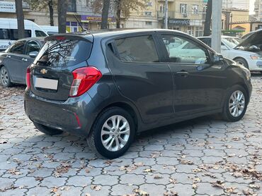 niva chevrolet: Chevrolet Spark: 2018 г., 1 л, Автомат, Бензин, Хетчбек