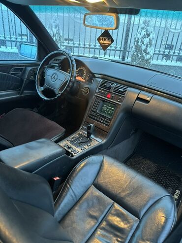 Mercedes-Benz: Mercedes-Benz E-Class: 1998 г., 3.2 л, Автомат, Бензин, Седан — 10