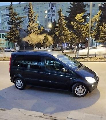 minivan: Mercedes-Benz Vaneo: 1.9 l | 2002 il Van/Minivan — 7