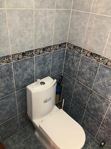 Продажа коттеджей и домов: Срочно продаётся дом со всеми условиями с мебелью . Районе рынка — 20