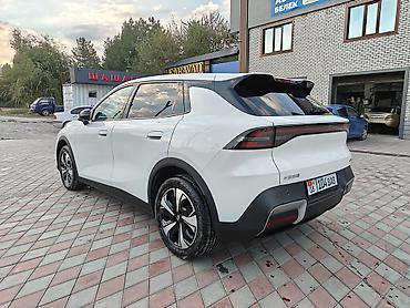 wuling starlight 730: Changan Qiyuan Q05: 2026 г., 0.1 л, Автомат, Электромобиль, Кроссовер — 4