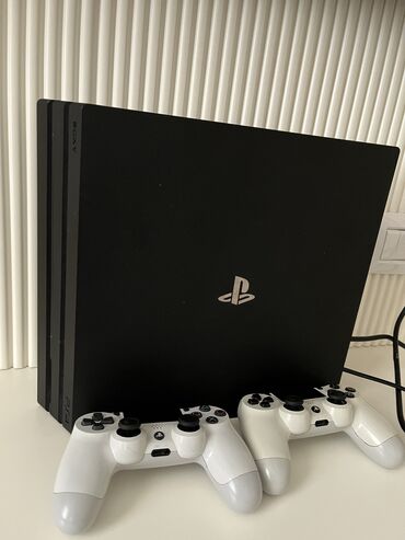 sony usliter: Playstation 4 pro 1 Tr.Cox ideal veziyyetdedir.Az isledilib ve