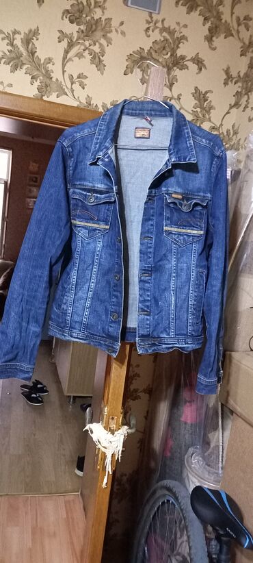 Толстовки: Zinger Denim markalı cins gödəkçə yaş 13/14 olar baxır uşağa -