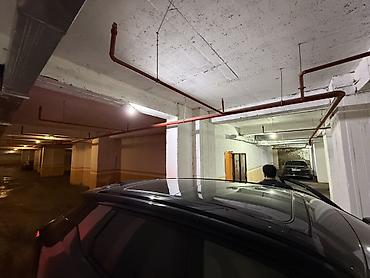 Коммерческая недвижимость: Zabitlər parkının yanında binanın -1 də ambar var. 85 kv yerdi — 2