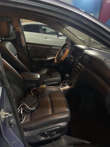 синяя toyota: Toyota Corolla: 1.6 л, Автомат, Бензин, Хэтчбэк