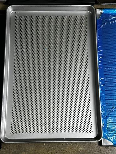 Кондитерский инвентарь: Профессиональные противни и формы для пекарни Ассортимент: - — 6