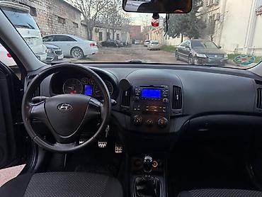 Hyundai: Hyundai i30: 1.4 l | 2009 il Hetçbek — 4