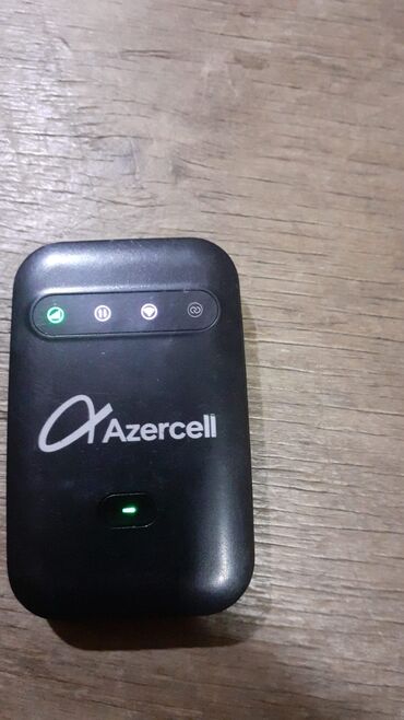 Modemlər və şəbəkə avadanlıqları: Azercell 4G modem. Işləkdir